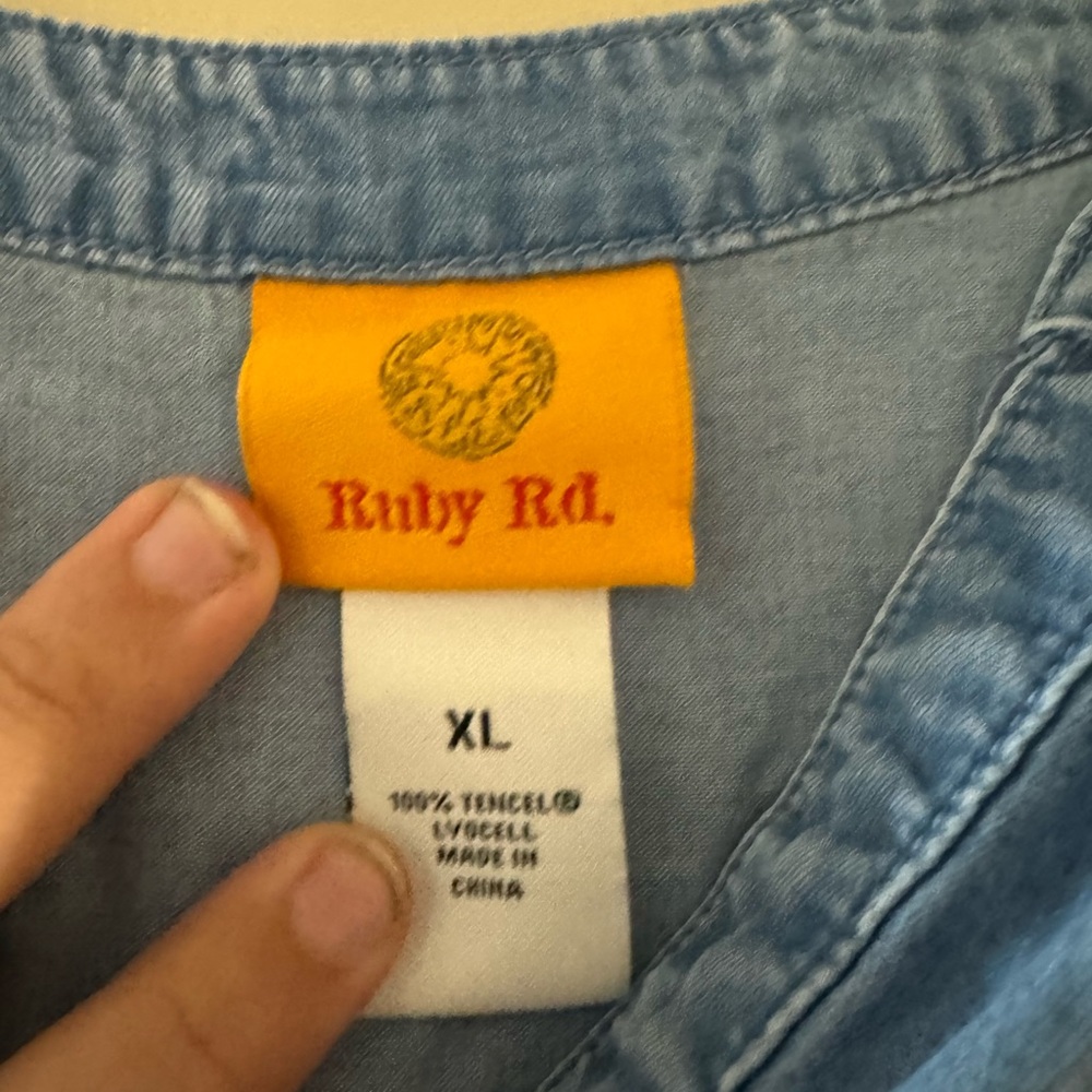 Ladies Ruby Rd 100% Lyocell Chambray Type Denim T… - image 2